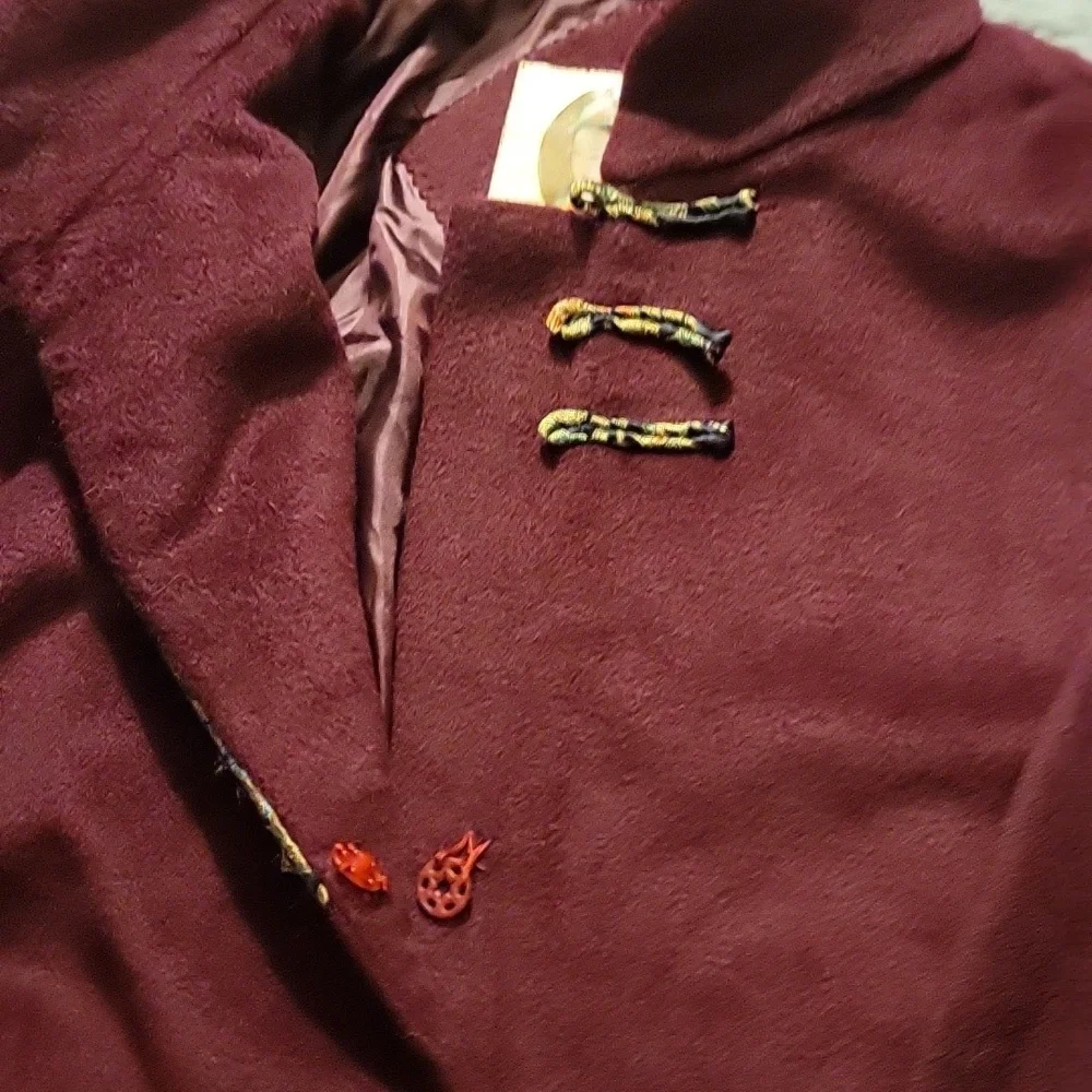 Traditional style jacket - Picture 4 of 5